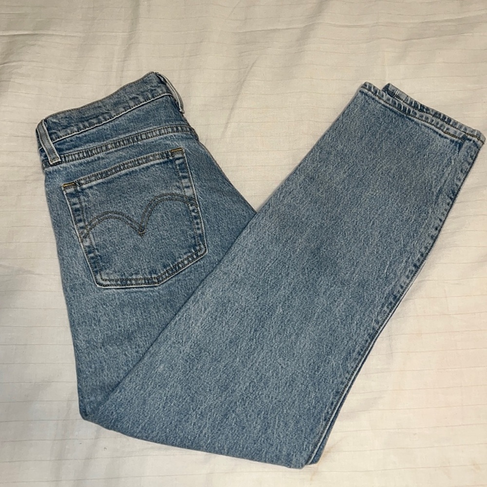 Levi’s Wedgie Jean size 26